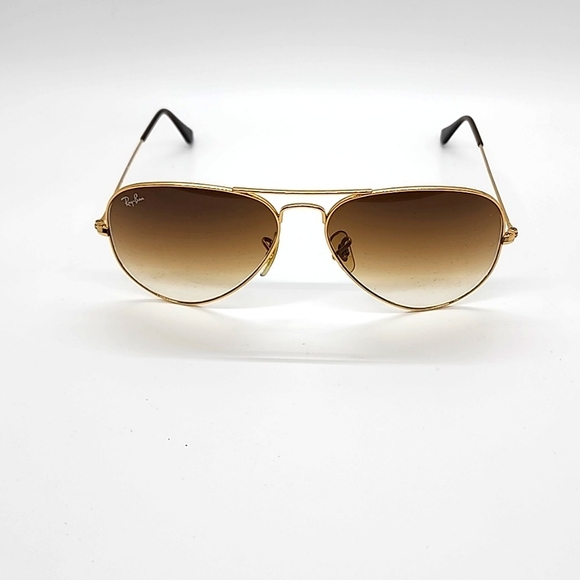 Vintage 1970's Ray-Ban Aviator Gold frame Sunglasses w/case. Great condition - Picture 5 of 5